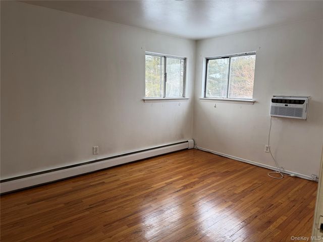 11 Mel Court, Bay Shore, NY 11706