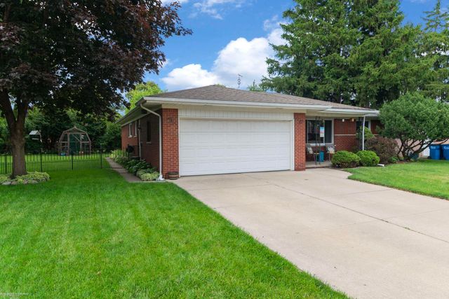 3825 Hillcrest Street, Warren, MI 48092
