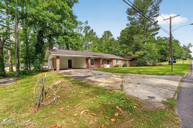 3045 Suncrest Drive, Jackson, MS 39212