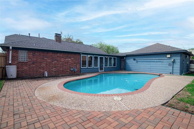 723 Whitecap Drive, El Lago, TX 77586