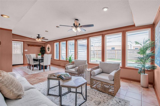 723 Whitecap Drive, El Lago, TX 77586