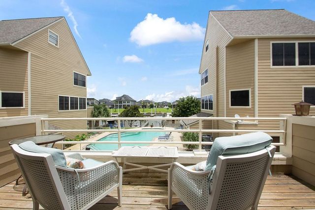 888 Davis Road, League City, TX 77573