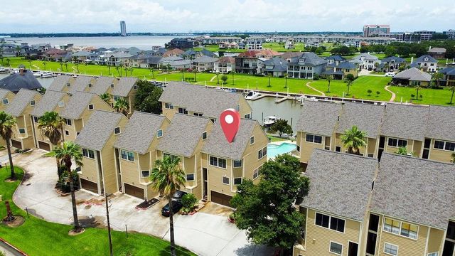 888 Davis Road, League City, TX 77573