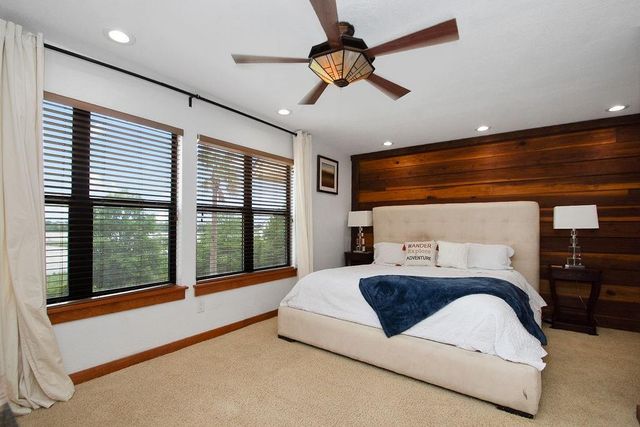 888 Davis Road, League City, TX 77573