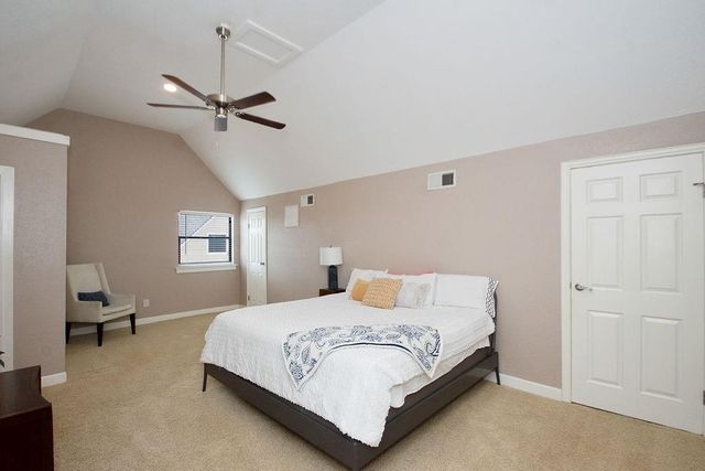 888 Davis Road, League City, TX 77573