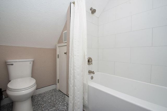 888 Davis Road, League City, TX 77573