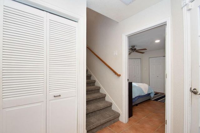 888 Davis Road, League City, TX 77573