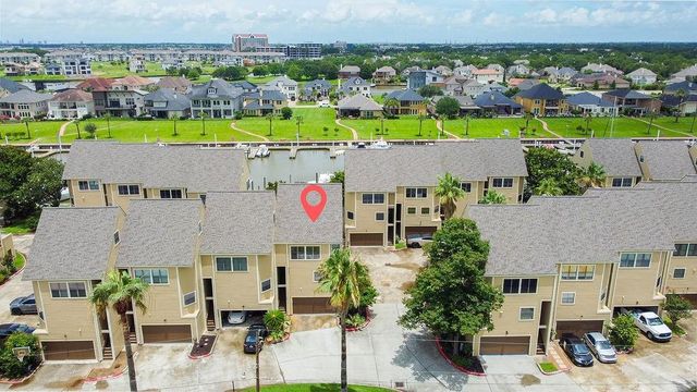888 Davis Road, League City, TX 77573