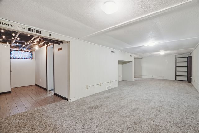 441 Day Street NW, Cedar Rapids, IA 52405