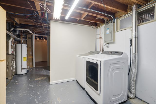 441 Day Street NW, Cedar Rapids, IA 52405