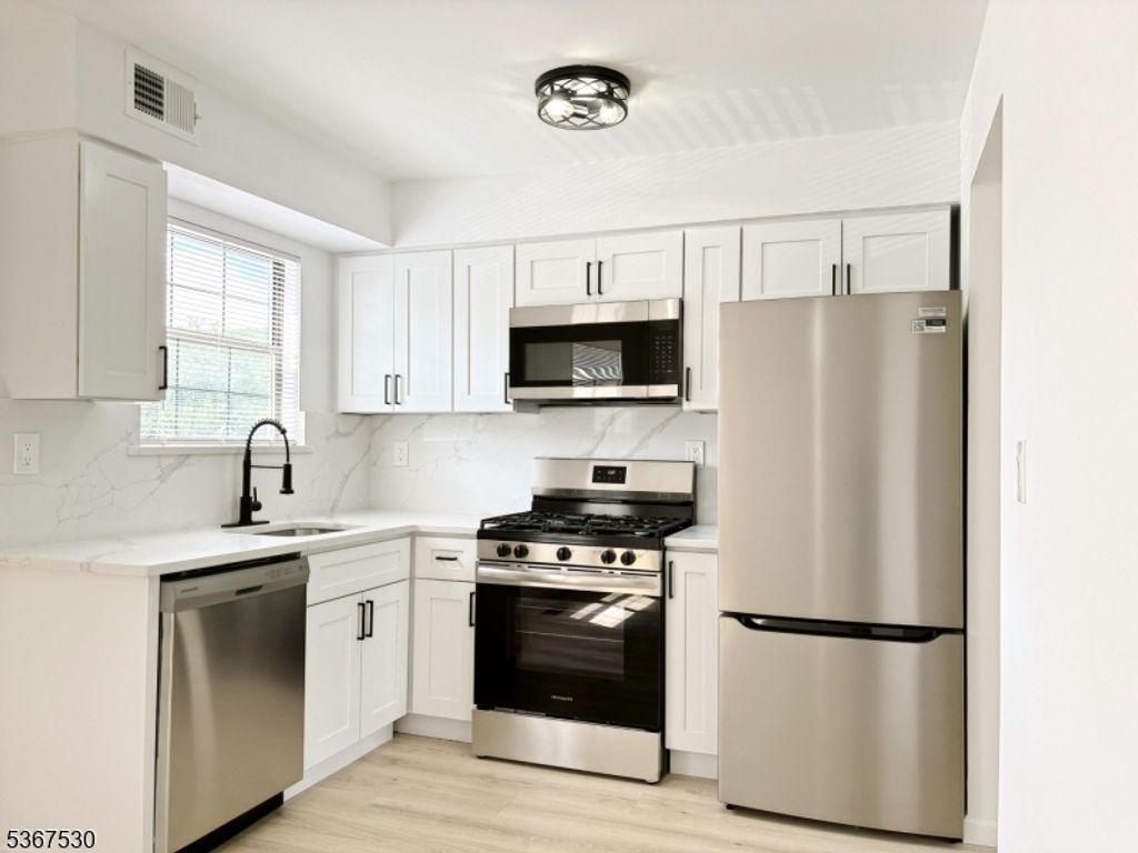 197 Riva Dr, Mansfield Twp., NJ 07840