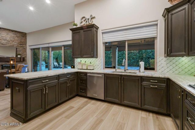 6437 E WINCHCOMB Drive, Scottsdale, AZ 85254