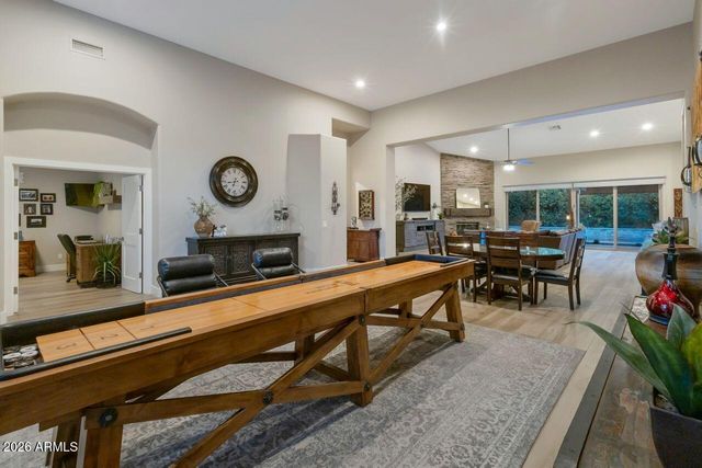 6437 E WINCHCOMB Drive, Scottsdale, AZ 85254