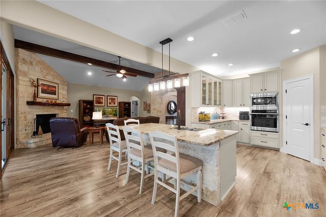 824 Shelly Drive, Canyon Lake, TX 78133