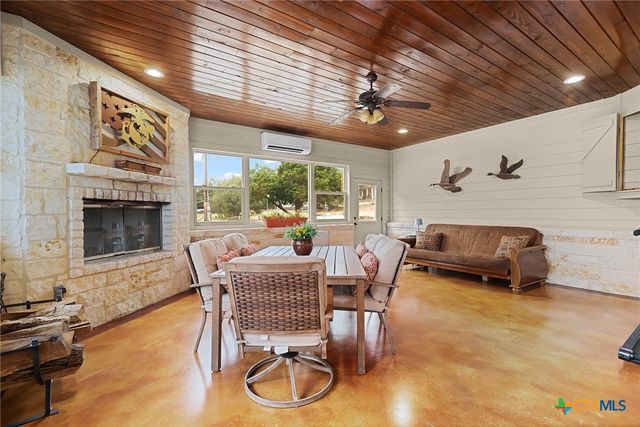 824 Shelly Drive, Canyon Lake, TX 78133
