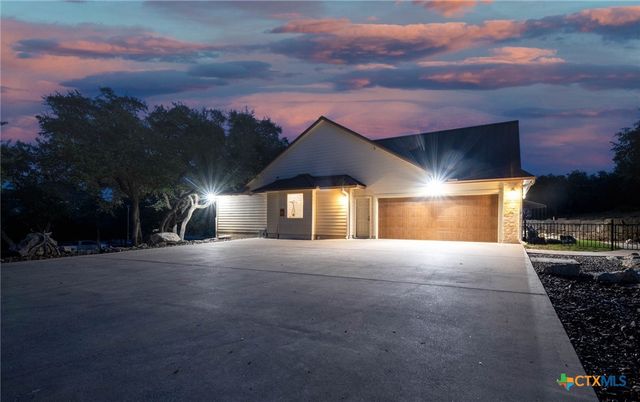 824 Shelly Drive, Canyon Lake, TX 78133