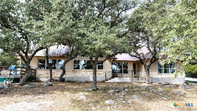 824 Shelly Drive, Canyon Lake, TX 78133