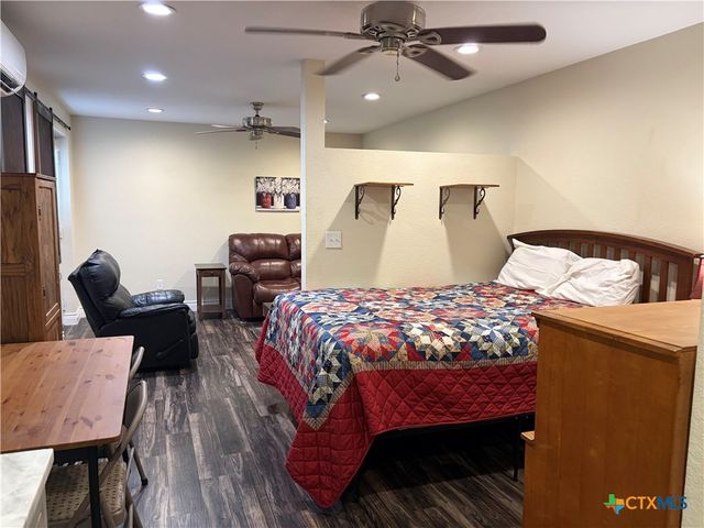 824 Shelly Drive, Canyon Lake, TX 78133