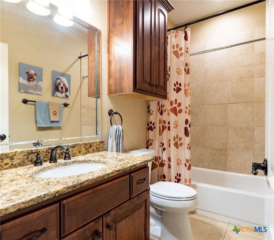824 Shelly Drive, Canyon Lake, TX 78133