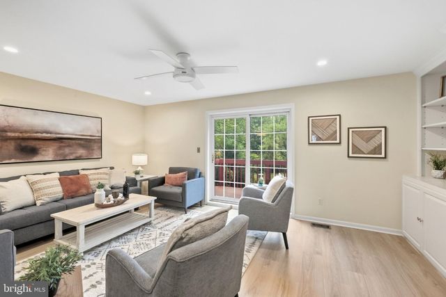 26 INVERIN CIR, Lutherville Timonium, MD 21093