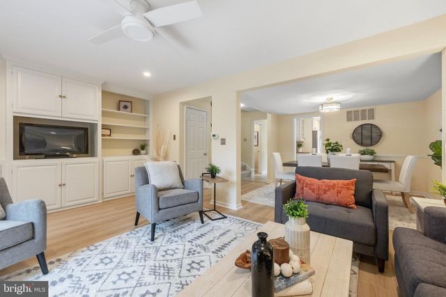 26 INVERIN CIR, Lutherville Timonium, MD 21093