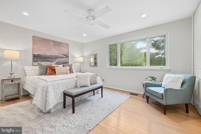 26 INVERIN CIR, Lutherville Timonium, MD 21093