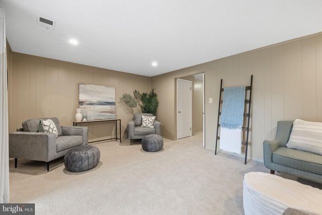 26 INVERIN CIR, Lutherville Timonium, MD 21093