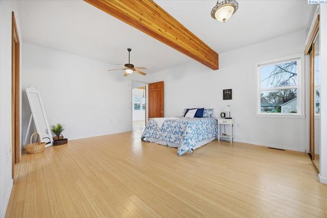 4209 S Cascade, Kennewick, WA 99337