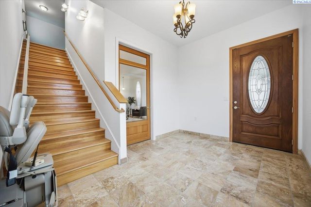 4209 S Cascade, Kennewick, WA 99337