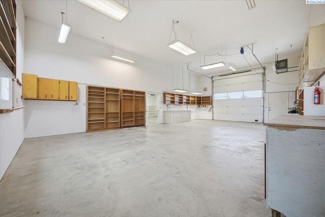 4209 S Cascade, Kennewick, WA 99337