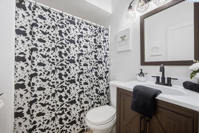 4209 S Cascade, Kennewick, WA 99337