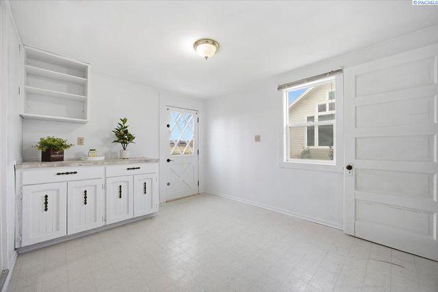 4209 S Cascade, Kennewick, WA 99337