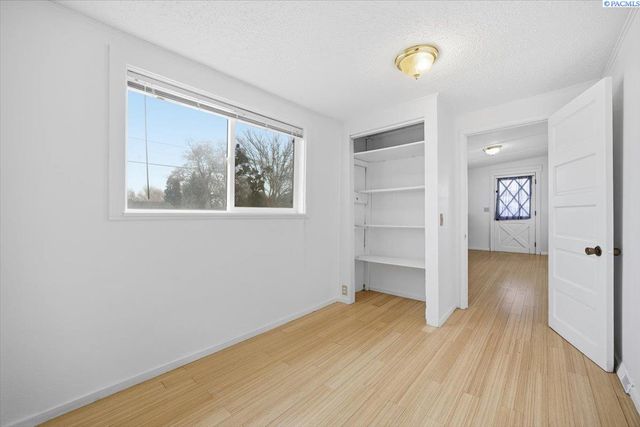 4209 S Cascade, Kennewick, WA 99337