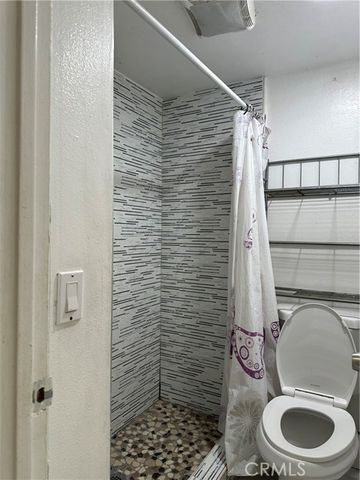 3927 W McFADDEN AVE B, Santa Ana, CA 92704