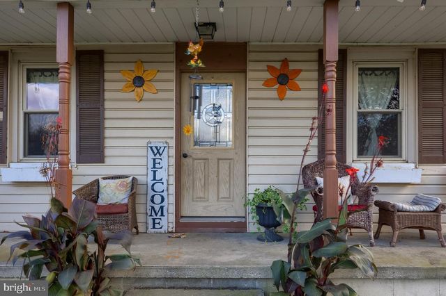 323 FAIRVIEW RD, New Providence, PA 17560