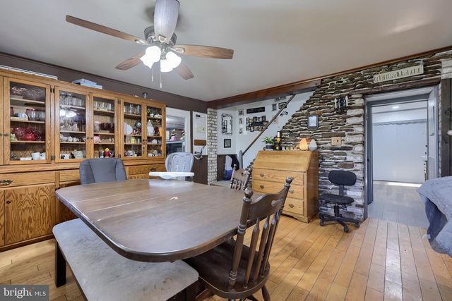 323 FAIRVIEW RD, New Providence, PA 17560