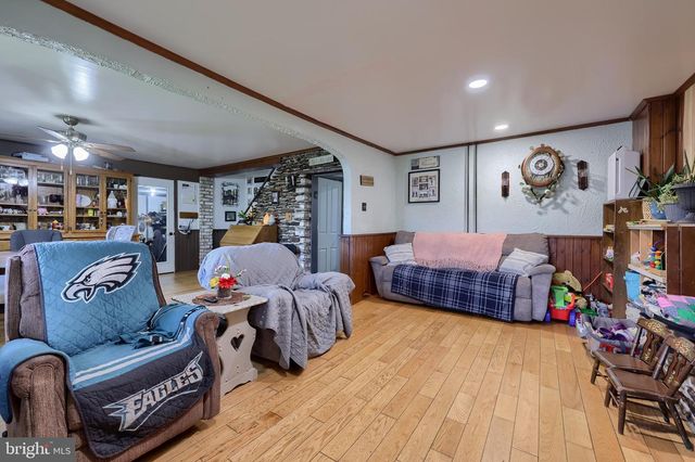 323 FAIRVIEW RD, New Providence, PA 17560