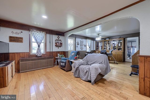 323 FAIRVIEW RD, New Providence, PA 17560