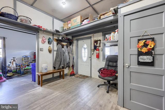 323 FAIRVIEW RD, New Providence, PA 17560