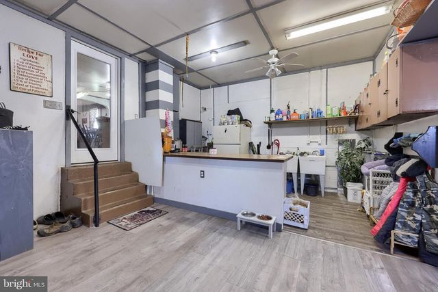 323 FAIRVIEW RD, New Providence, PA 17560