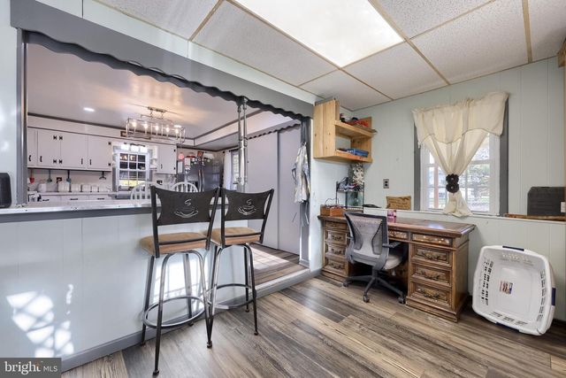 323 FAIRVIEW RD, New Providence, PA 17560