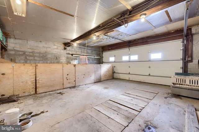 323 FAIRVIEW RD, New Providence, PA 17560