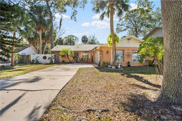 5122 Bay Boulevard, Port Richey, FL 34668