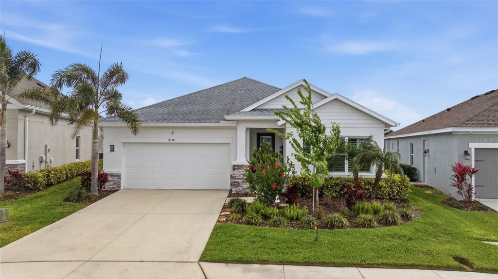 Image 1 of property listing at 8518 ARROW CREEK DRIVE, Parrish, FL 34219