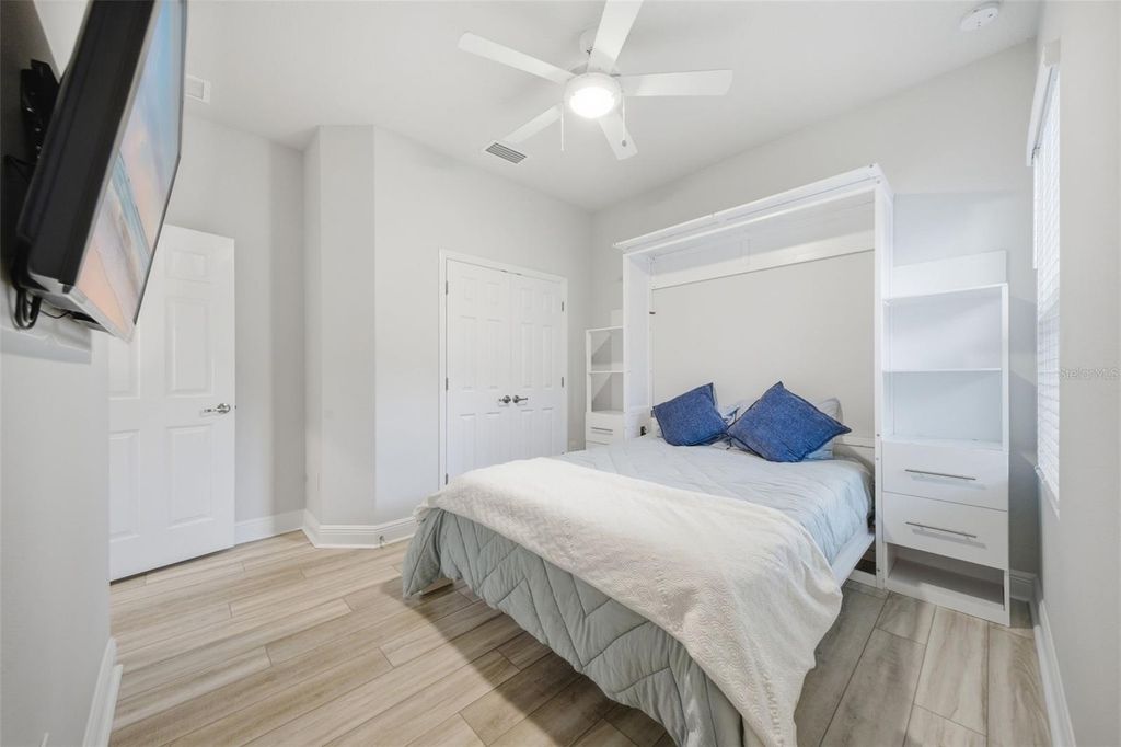 Image 22 of property listing at 8518 ARROW CREEK DRIVE, Parrish, FL 34219