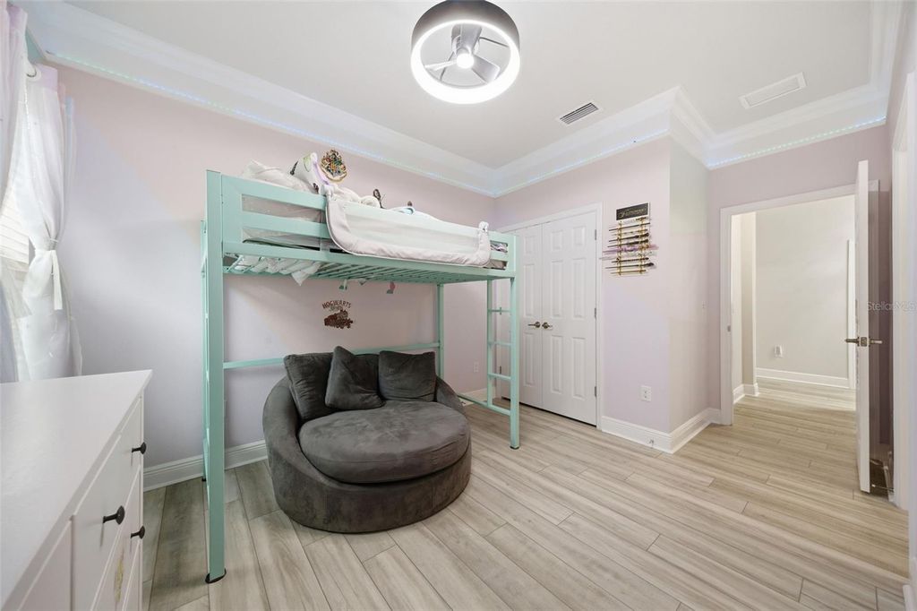 Image 25 of property listing at 8518 ARROW CREEK DRIVE, Parrish, FL 34219