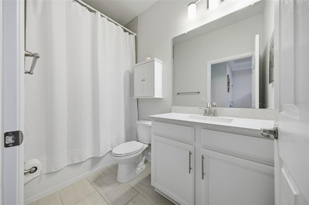 Image 35 of property listing at 8518 ARROW CREEK DRIVE, Parrish, FL 34219