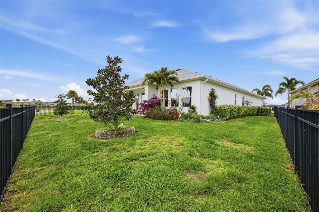 Image 50 of property listing at 8518 ARROW CREEK DRIVE, Parrish, FL 34219