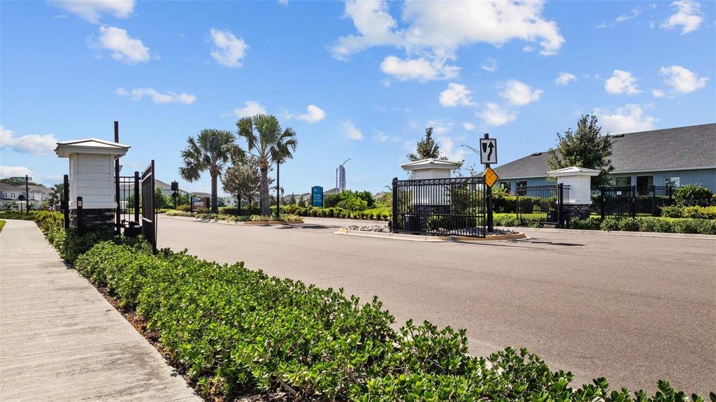 Image 65 of property listing at 8518 ARROW CREEK DRIVE, Parrish, FL 34219