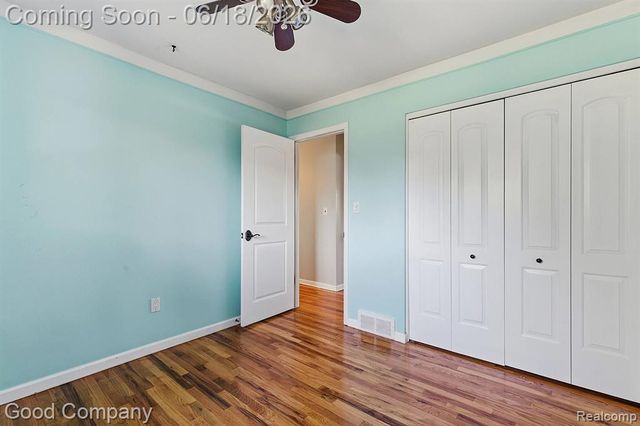 8246 Independence Drive, Sterling Heights, MI 48313